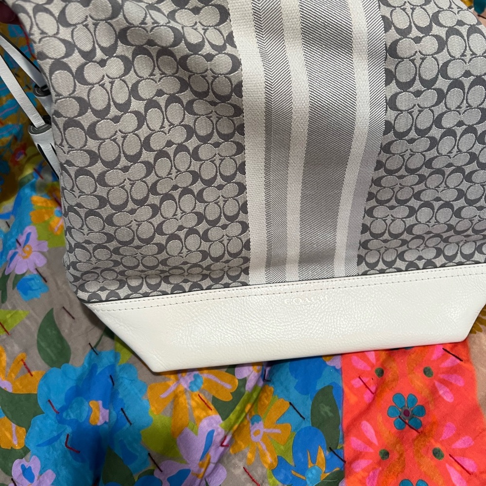 Coach Bag - Picture 7 of 8